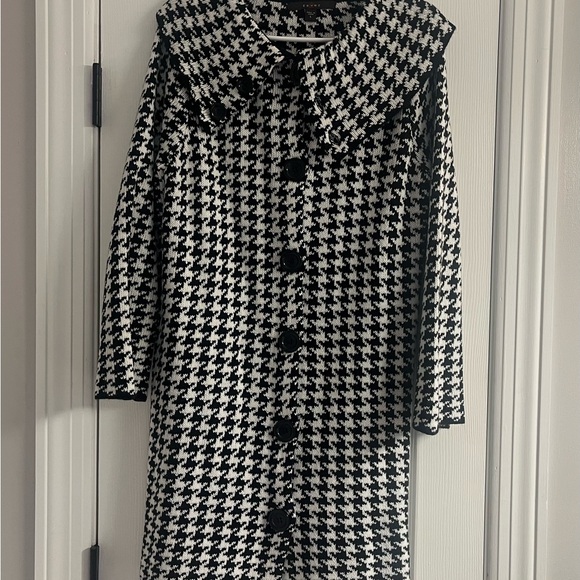 Fever Monochrome Houndstooth Sweater - Picture 1 of 5